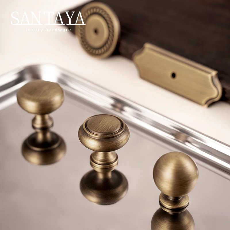 Antique brass cabinet knob with backplate gallery image 4