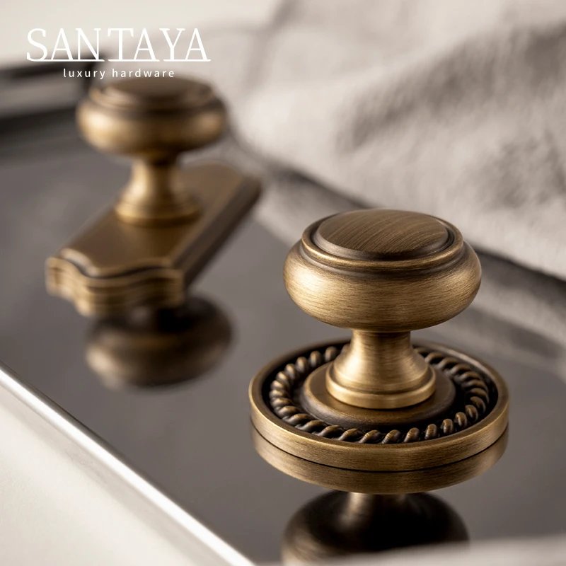 Antique brass cabinet knob with backplate gallery image 5